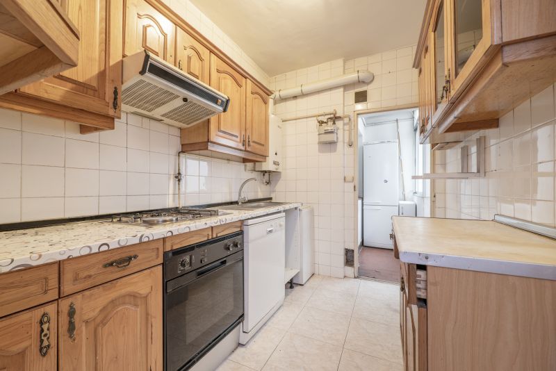 Kitchen Cupboards Installation